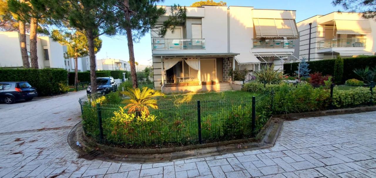 Artino Vila Durrës Exterior foto