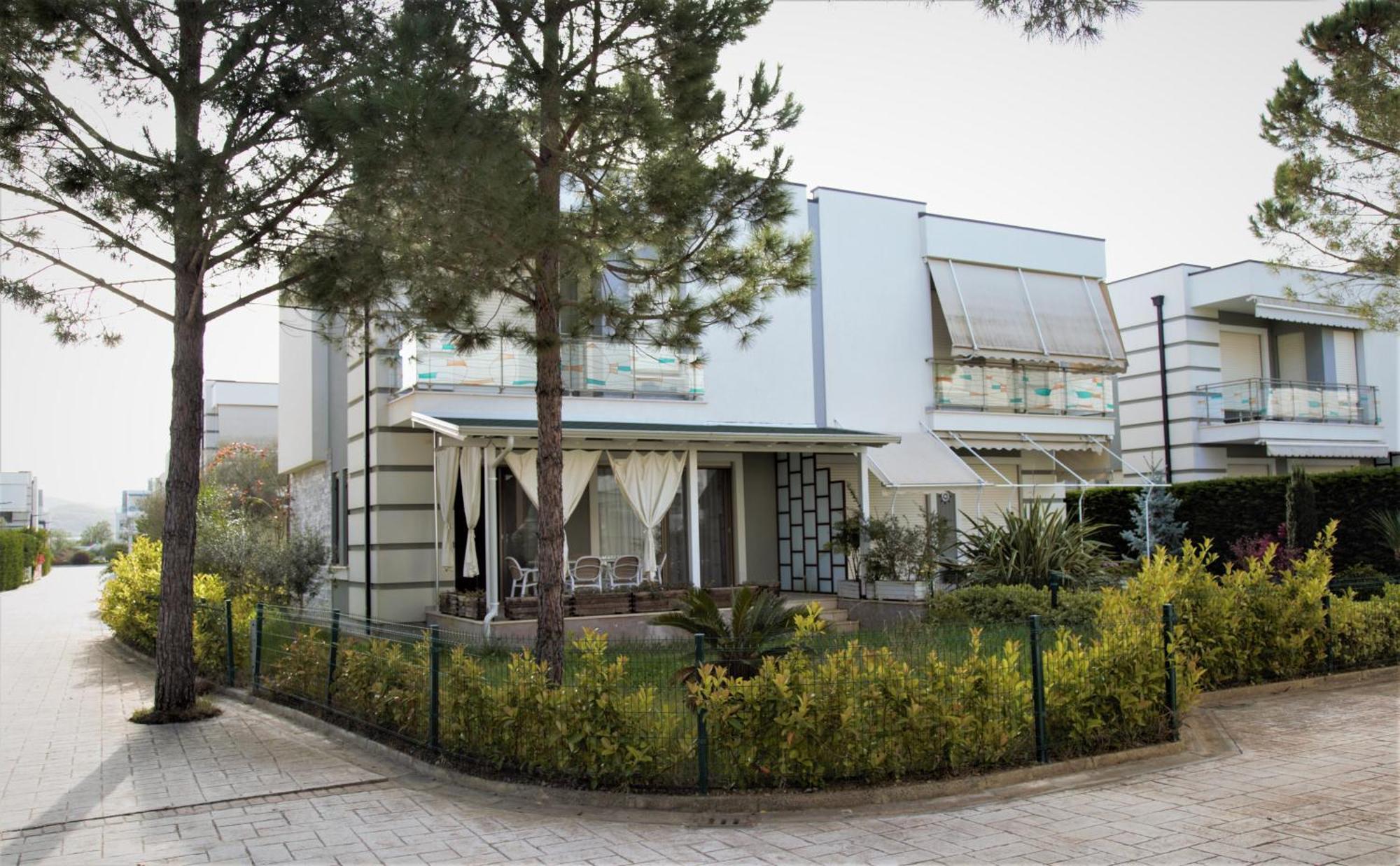 Artino Vila Durrës Exterior foto